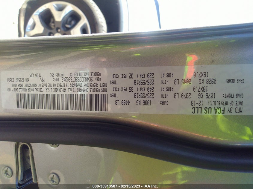 VIN 3C4NJCCB2KT660242 2019 JEEP COMPASS LIMITED