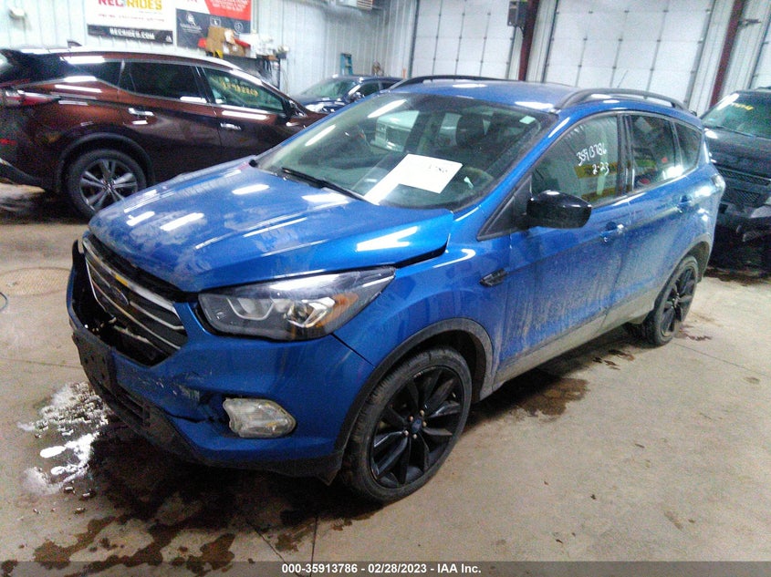 VIN 1FMCU9GD7JUB61028 2018 FORD ESCAPE SE