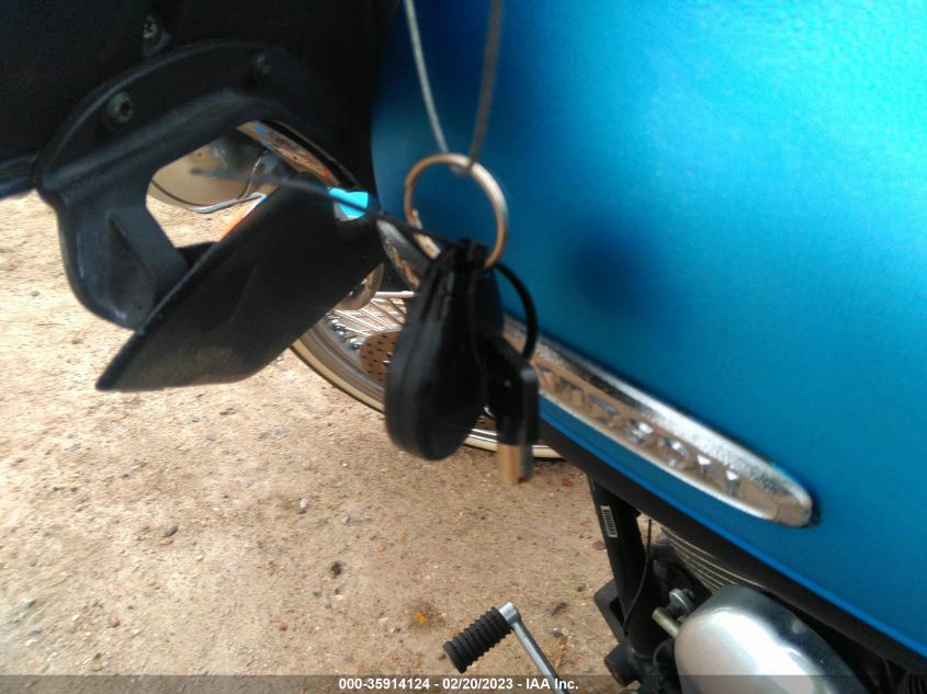 2011 HARLEY-DAVIDSON FLHTK 1HD1KEM12BB637167