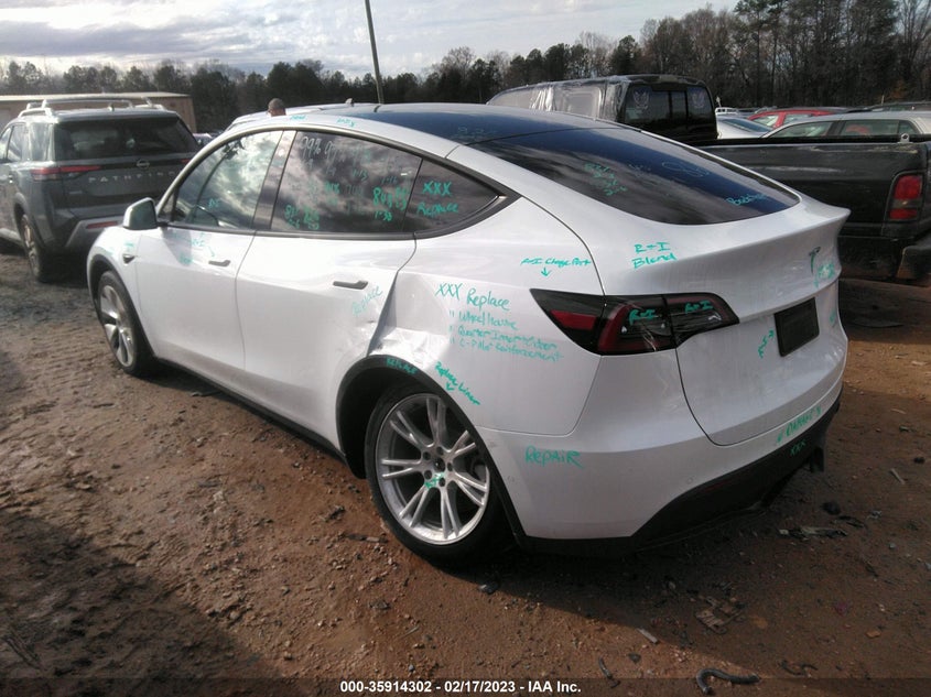 VIN 7SAYGAEE9NF339750 2022 TESLA MODEL Y LONG RANGE