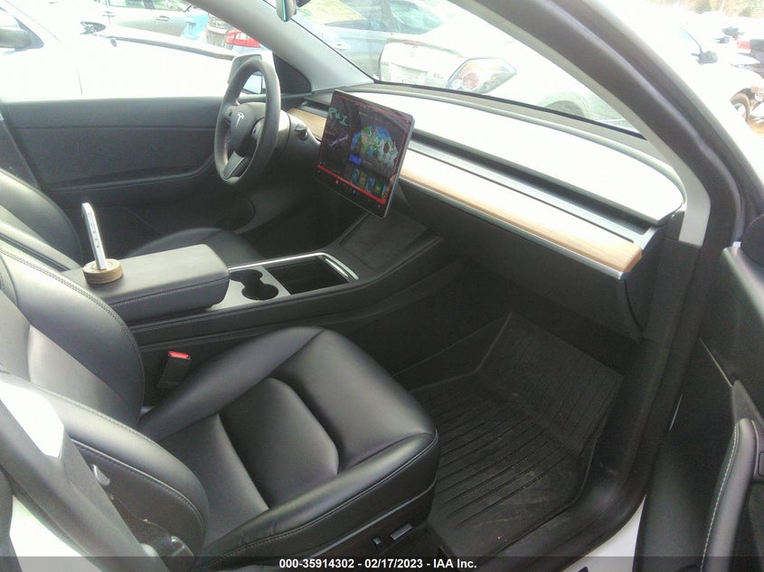 VIN 7SAYGAEE9NF339750 2022 TESLA MODEL Y LONG RANGE