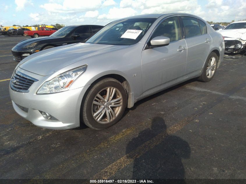 2015 INFINITI Q40 JN1CV6APXFM500846
