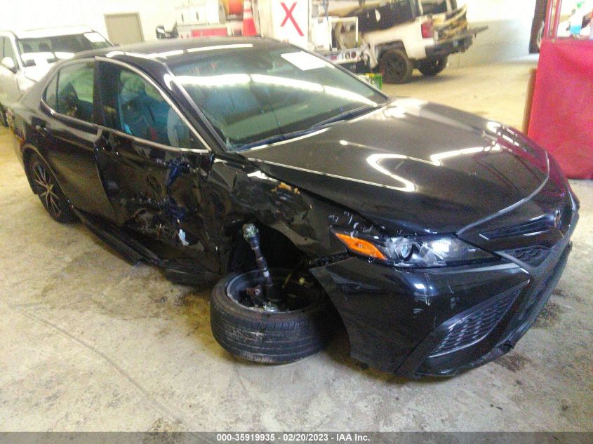 4T1G11AK5NU655025 Toyota Camry SE