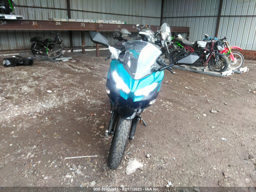 VIN JKAEXKG19MDAC7622 2021 KAWASAKI EX400