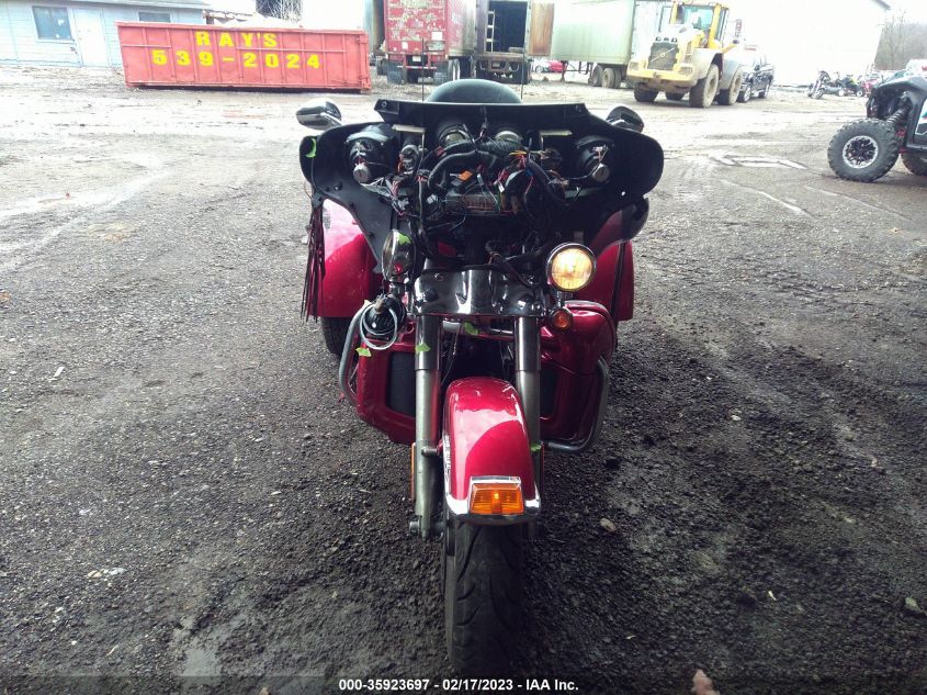 2013 HARLEY-DAVIDSON FLHTCUTG TRI GLIDE ULTRA CLASSIC 1HD1MAM16DB856557