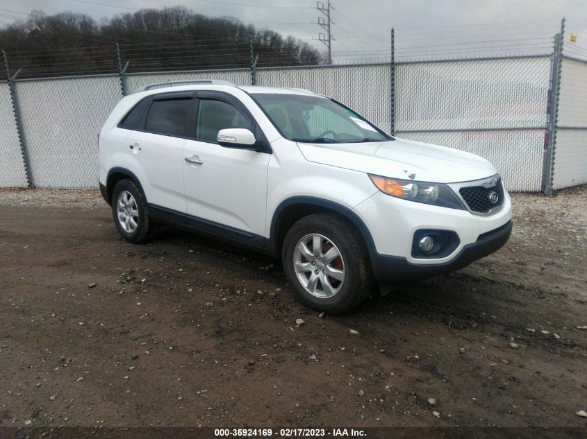2013 KIA SORENTO LX - 5XYKT4A68DG421099
