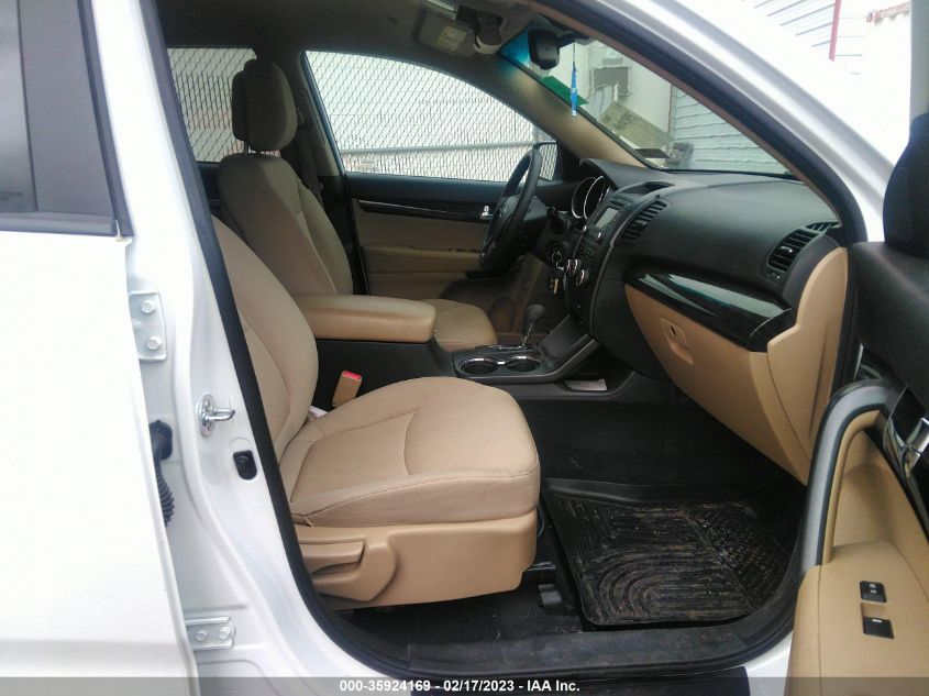 2013 KIA SORENTO LX - 5XYKT4A68DG421099