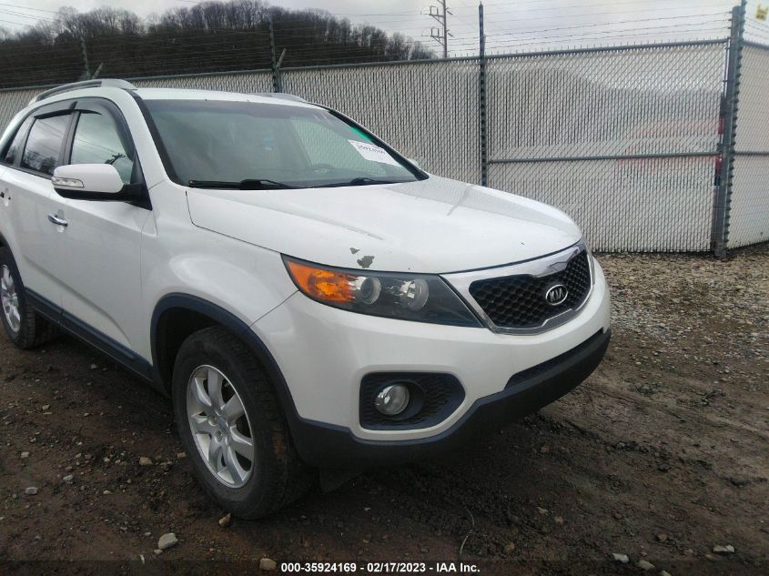 2013 KIA SORENTO LX - 5XYKT4A68DG421099