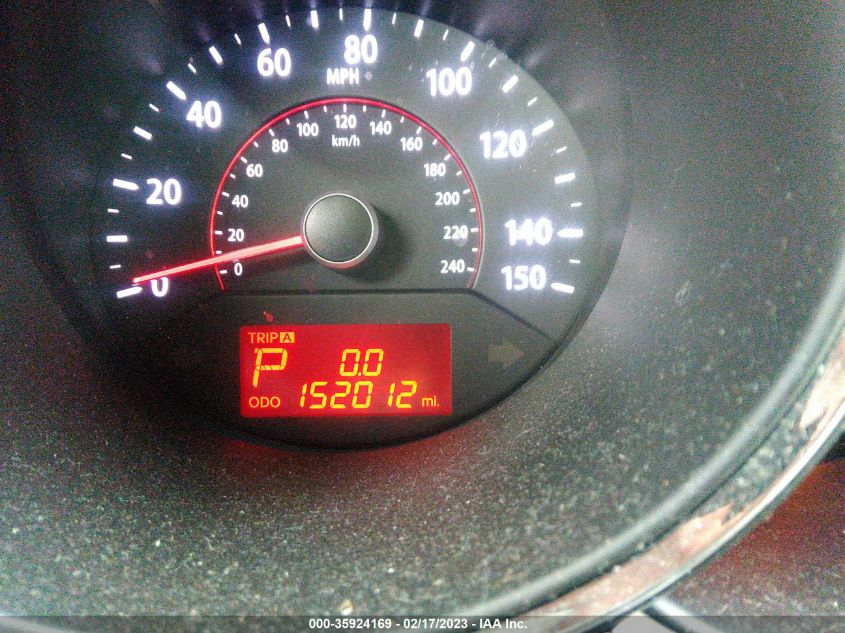 2013 KIA SORENTO LX - 5XYKT4A68DG421099