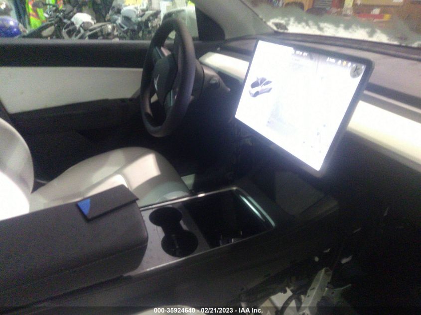 2021 TESLA MODEL Y LONG RANGE - 5YJYGAEE4MF252222