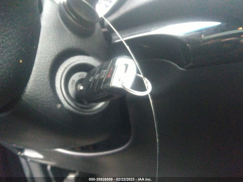 2014 KIA SORENTO LX - 5XYKT3A66EG474587