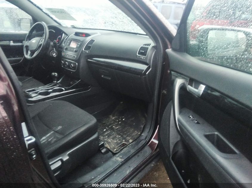 2014 KIA SORENTO LX - 5XYKT3A66EG474587