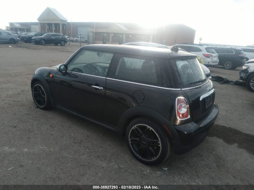 2013 MINI COOPER HARDTOP - WMWSU3C53DT688177