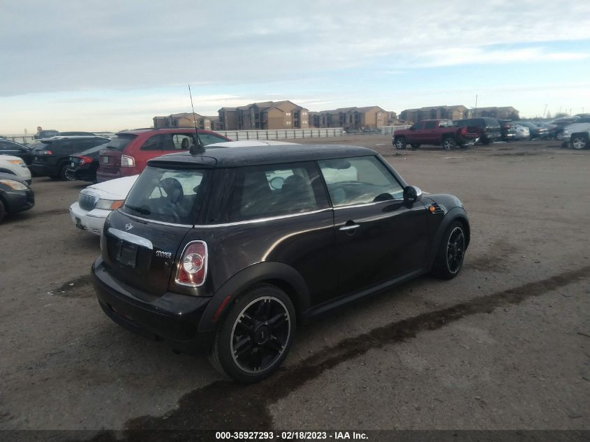2013 MINI COOPER HARDTOP - WMWSU3C53DT688177