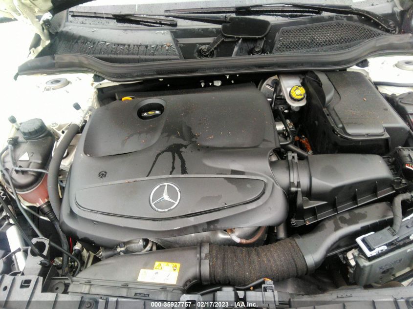 2018 MERCEDES-BENZ GLA - WDCTG4GB2JJ439066
