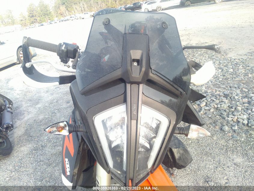 2022 KTM 890 ADVENTURE R - VBKTR6407NM838993