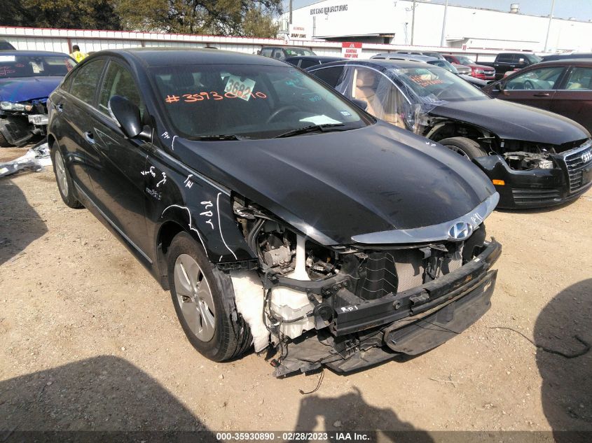 2015 HYUNDAI SONATA HYBRID - KMHEC4A40FA128548
