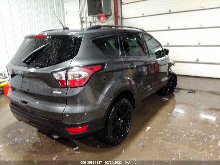VIN 1FMCU0GD1HUB80115 2017 FORD ESCAPE SE