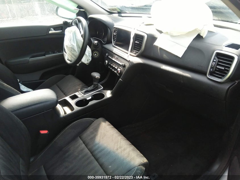 VIN KNDPMCAC5L7800138 2020 KIA SPORTAGE LX