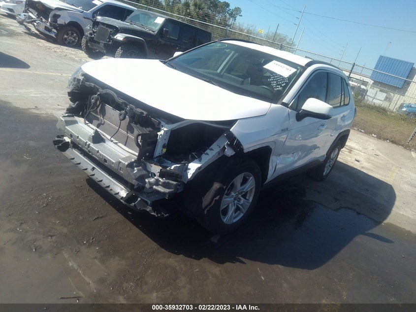 VIN 4T3RWRFV0MU014138 2021 TOYOTA RAV4 HYBRID XLE