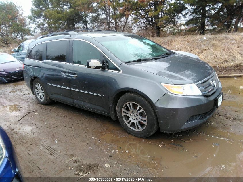 VIN 5FNRL5H48DB004226 2013 HONDA ODYSSEY no.1