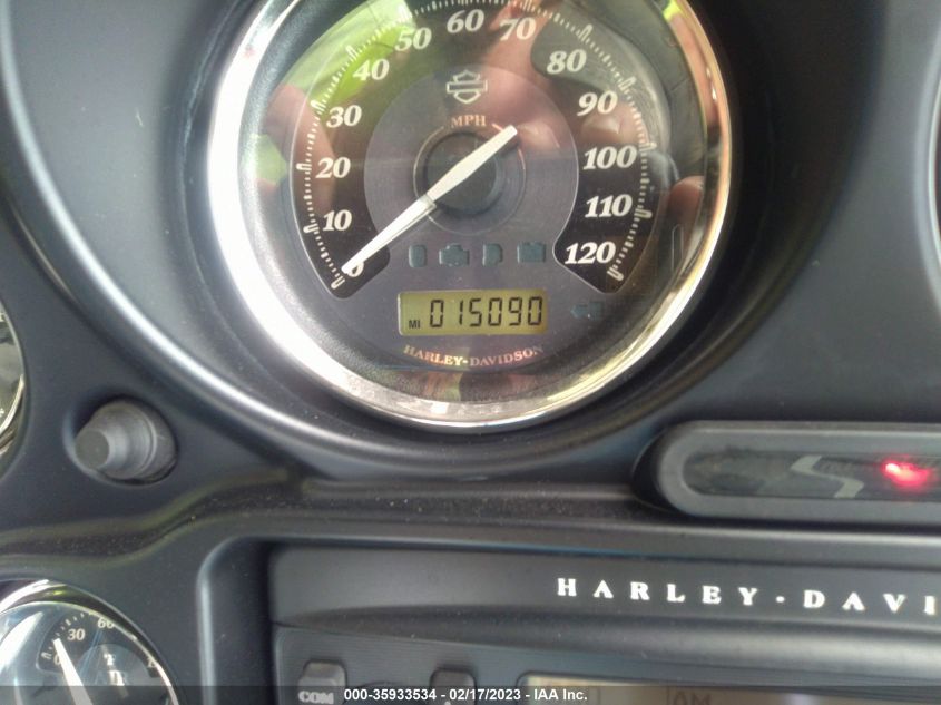 2011 HARLEY-DAVIDSON FLHTK 1HD1KEM13BB646329