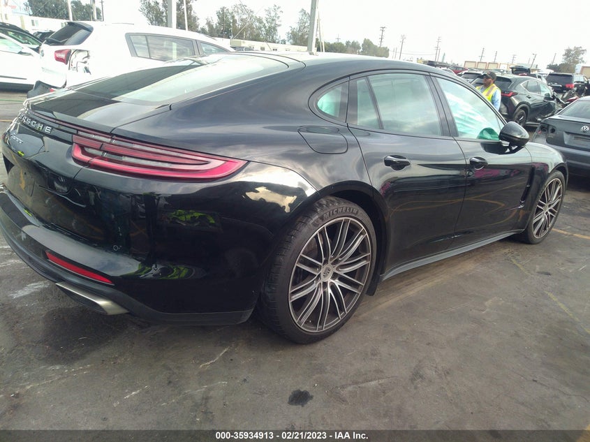 VIN WP0AA2A72LL102945 2020 PORSCHE PANAMERA