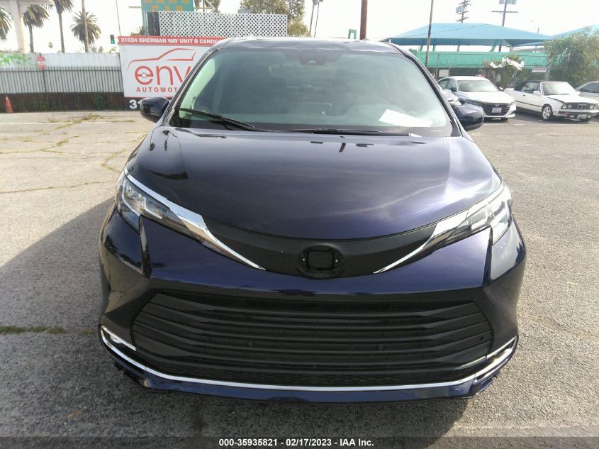 2022 TOYOTA SIENNA XLE - 5TDJRKEC7NS103591