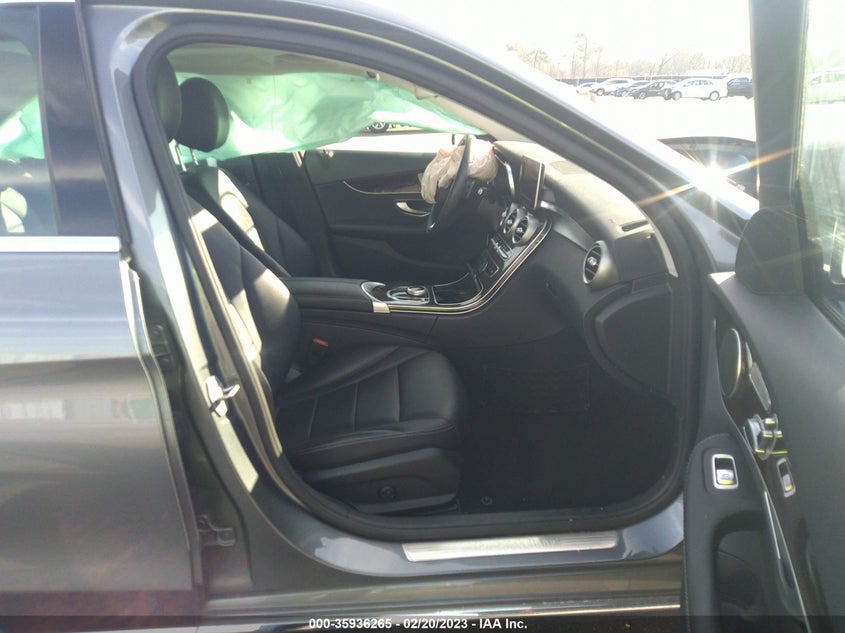VIN 55SWF4KB7JU261366 2018 MERCEDES-BENZ C-CLASS C 300
