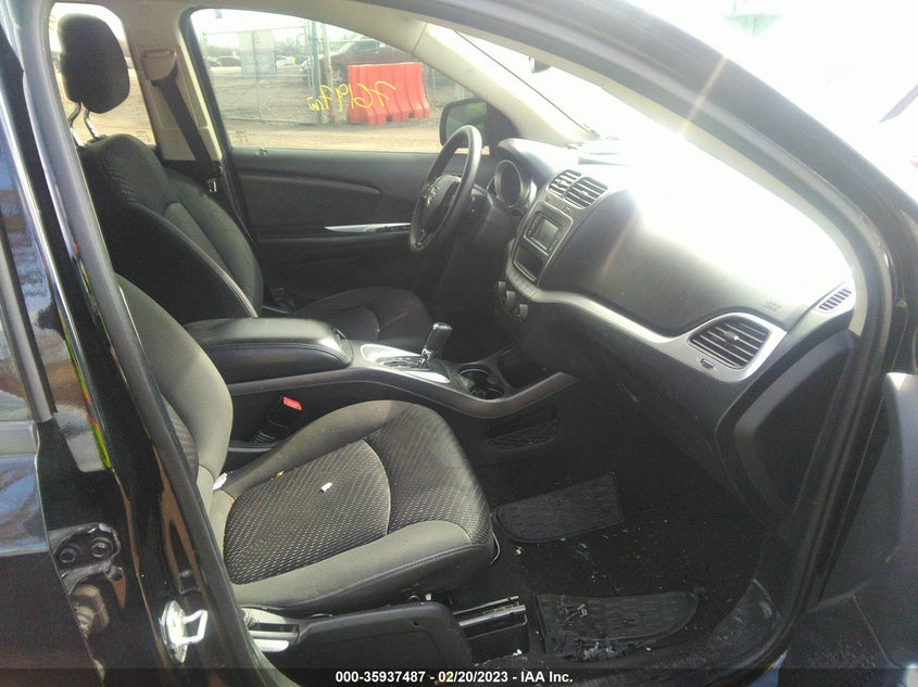 VIN 3C4PDCAB4JT506987 2018 DODGE JOURNEY SE