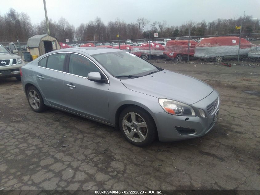 2013 VOLVO S60 T5 - YV1612FH6D2183912