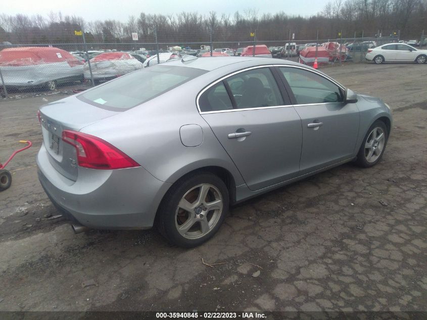 2013 VOLVO S60 T5 - YV1612FH6D2183912