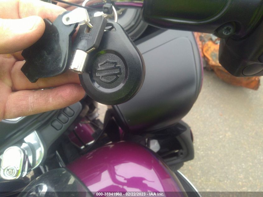 2016 HARLEY-DAVIDSON FLTRU - 1HD1KGL12GB626853
