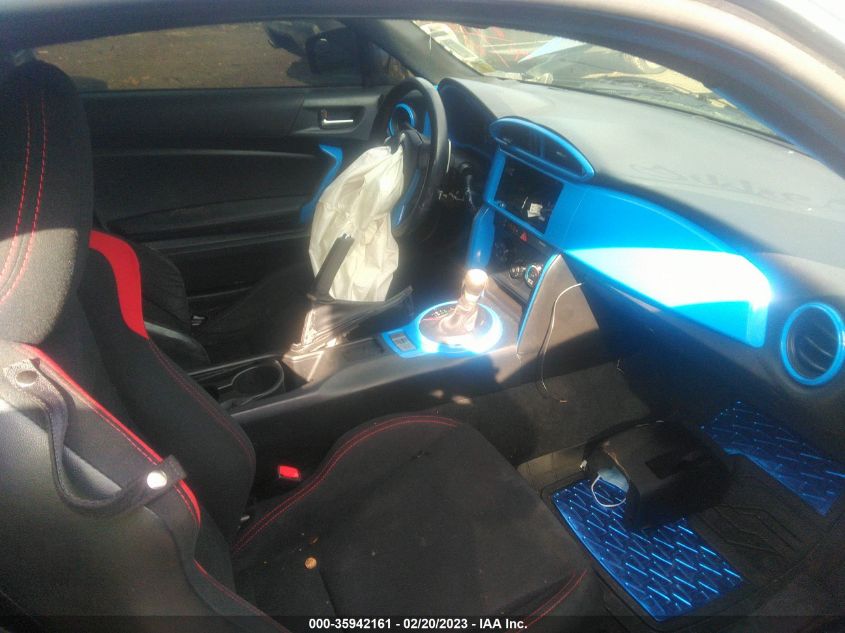 2013 TOYOTA SCION FR-S JF1ZNAA1XD2705541