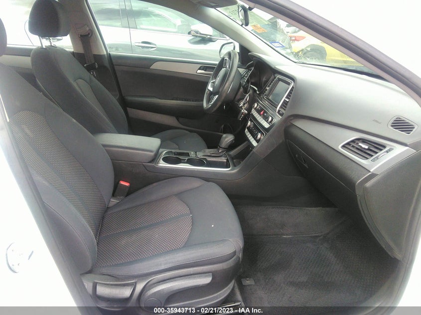 VIN 5NPE24AF9JH621297 2018 HYUNDAI SONATA SE