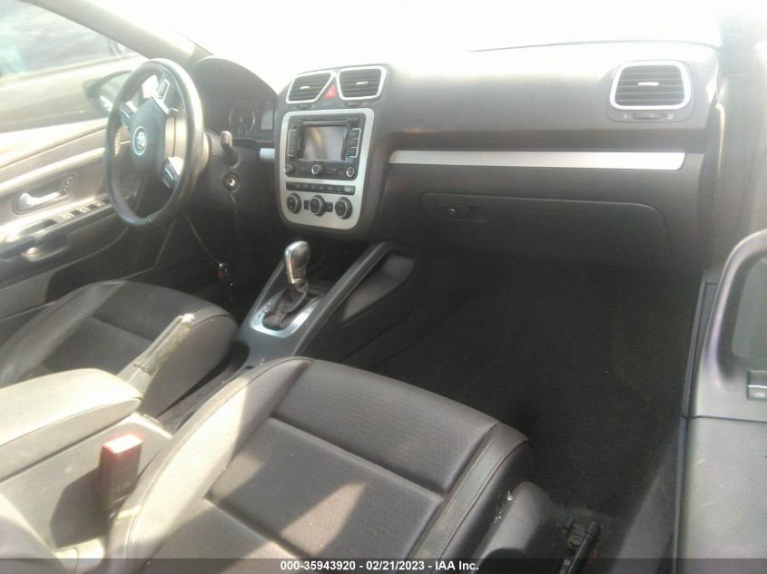 2015 VOLKSWAGEN EOS KOMFORT - WVWBW8AH9FV003632