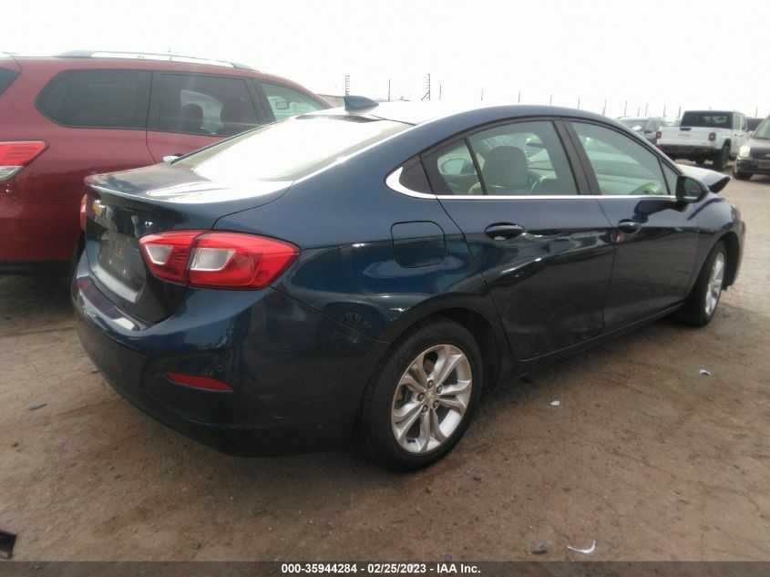 2019 CHEVROLET CRUZE LT - 1G1BE5SM0K7104692