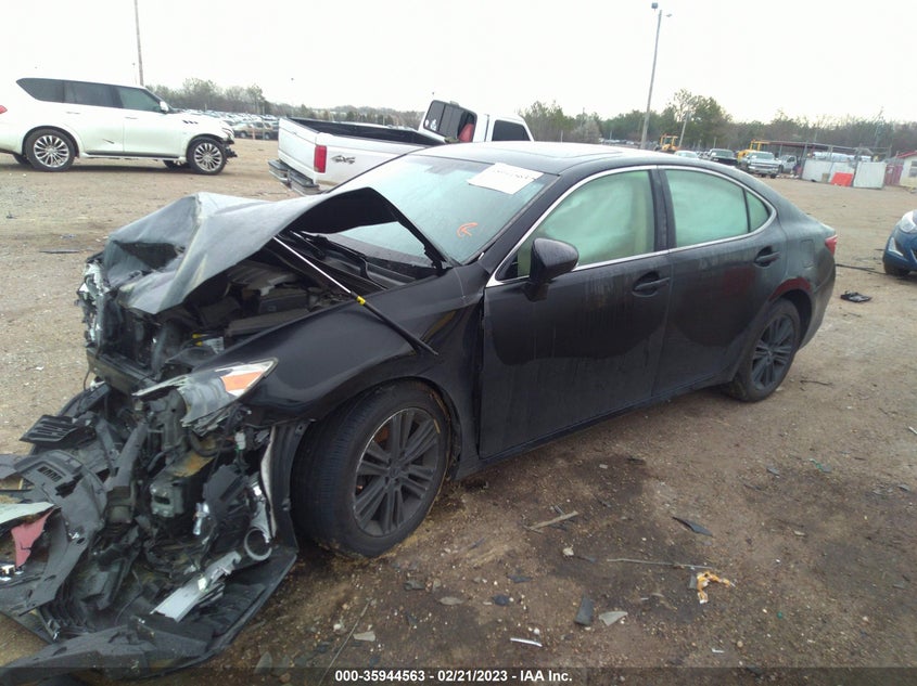 Image 2 of 2015 LEXUS ES 350  salvage vehicle - Lot #35944563 at IAAI