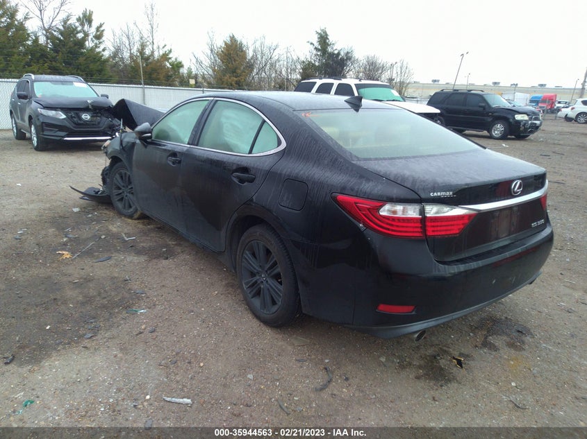 Image 3 of 2015 LEXUS ES 350  salvage vehicle - Lot #35944563 at IAAI