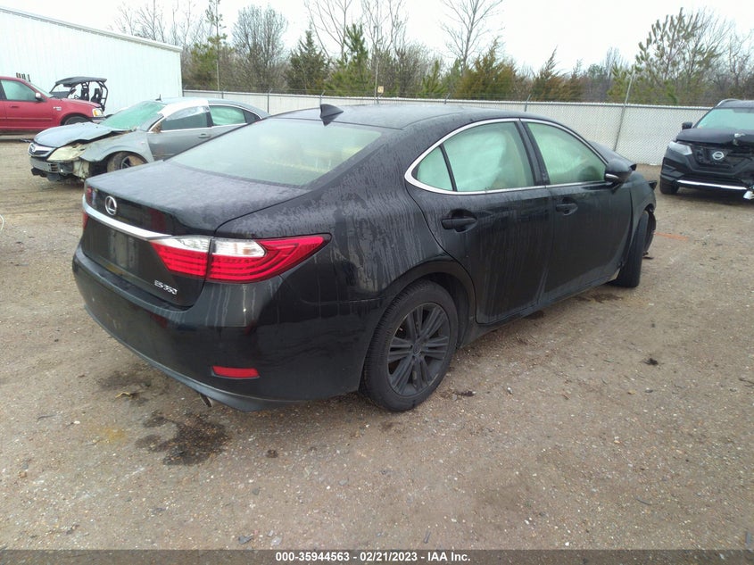 Image 4 of 2015 LEXUS ES 350  salvage vehicle - Lot #35944563 at IAAI