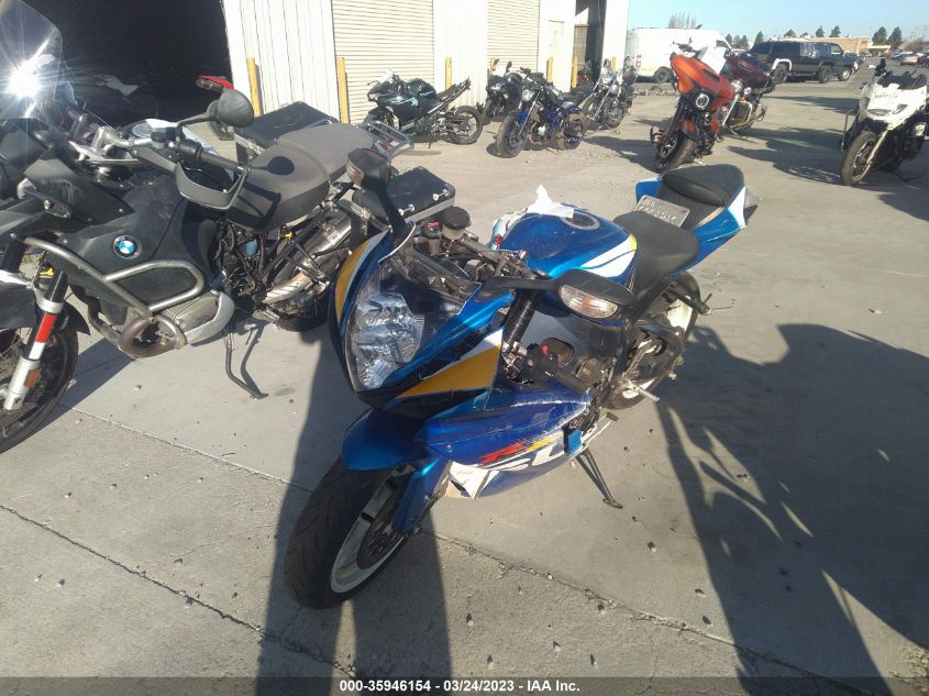 2011 SUZUKI GSX-R600 - JS1GN7FA5B2103117