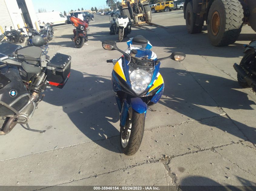 2011 SUZUKI GSX-R600 - JS1GN7FA5B2103117