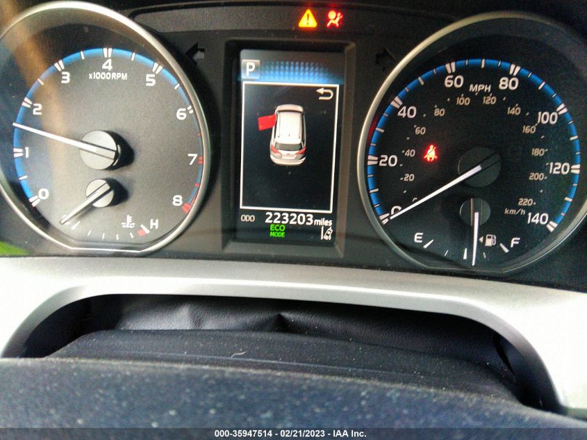 2017 TOYOTA RAV4 XLE - JTMWFREV9HJ130480