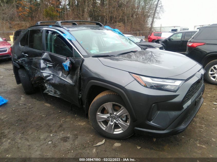 2022 TOYOTA RAV4 XLE - 2T3P1RFV0NC318255