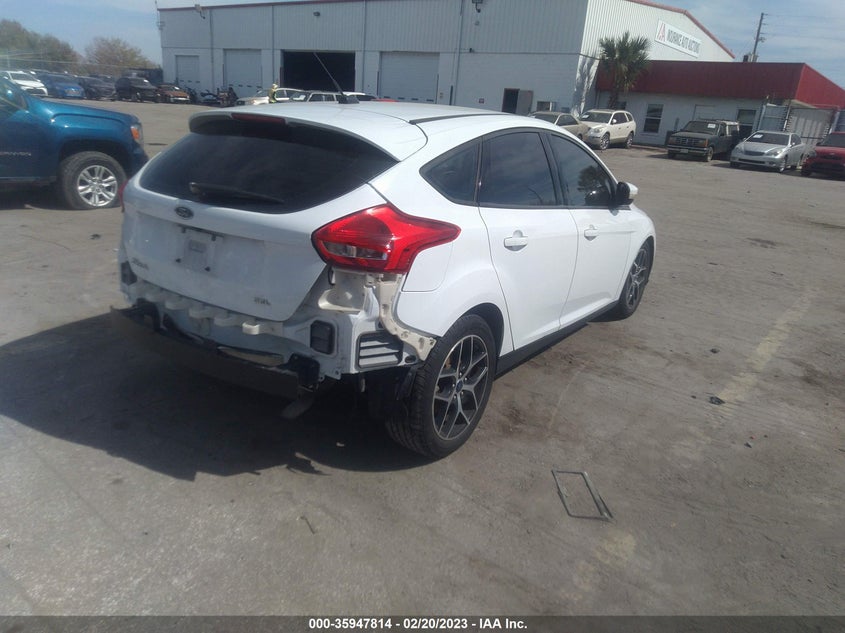VIN 1FADP3M24JL222587 2018 FORD FOCUS SEL