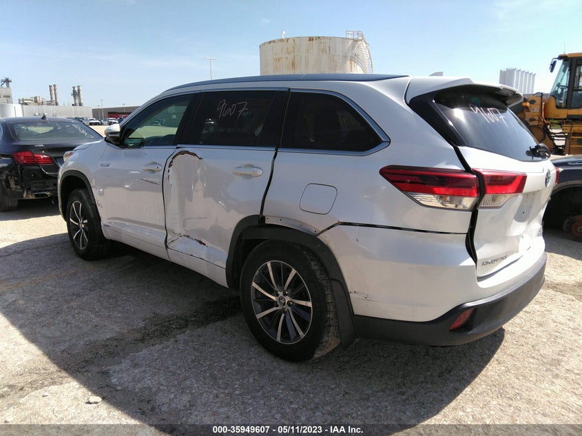 VIN 5TDJGRFH4JS038153 2018 TOYOTA HIGHLANDER HYBRID XLE