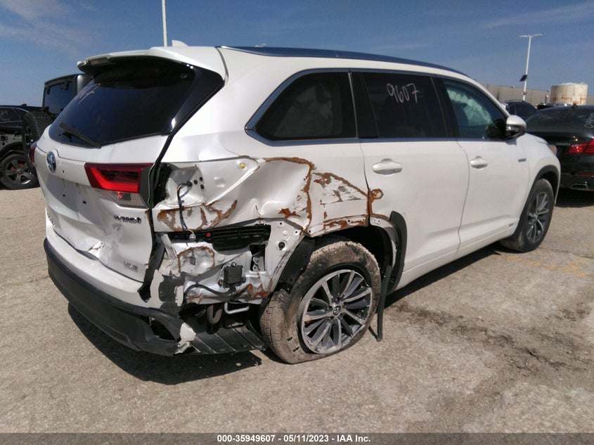 VIN 5TDJGRFH4JS038153 2018 TOYOTA HIGHLANDER HYBRID XLE