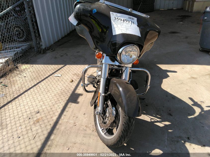 2011 HARLEY-DAVIDSON FLHX - 1HD1KBM14BB631790