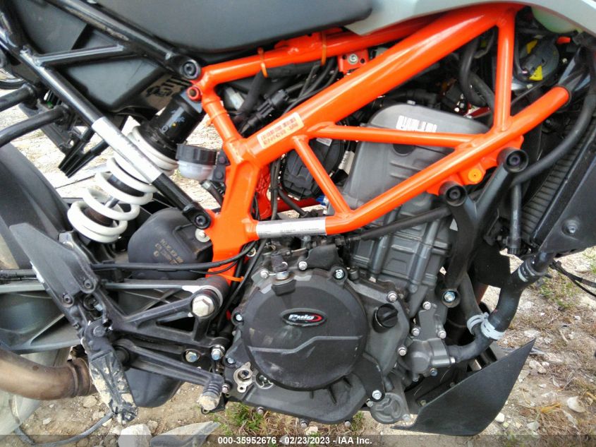 2021 KTM 390 DUKE MD2JPJ407MC258756
