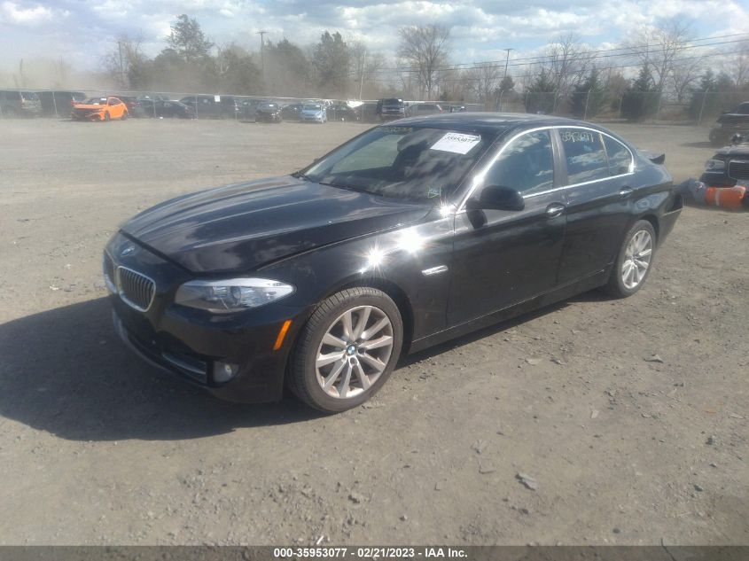 2013 BMW 5 SERIES 528I XDRIVE - WBAXH5C57DD108042